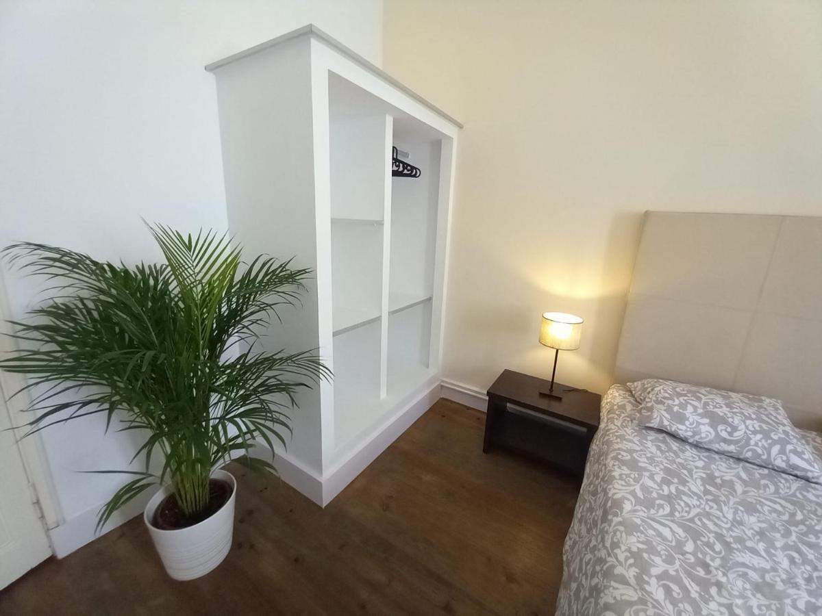 Casa Blanca Hostel Пениш Екстериор снимка